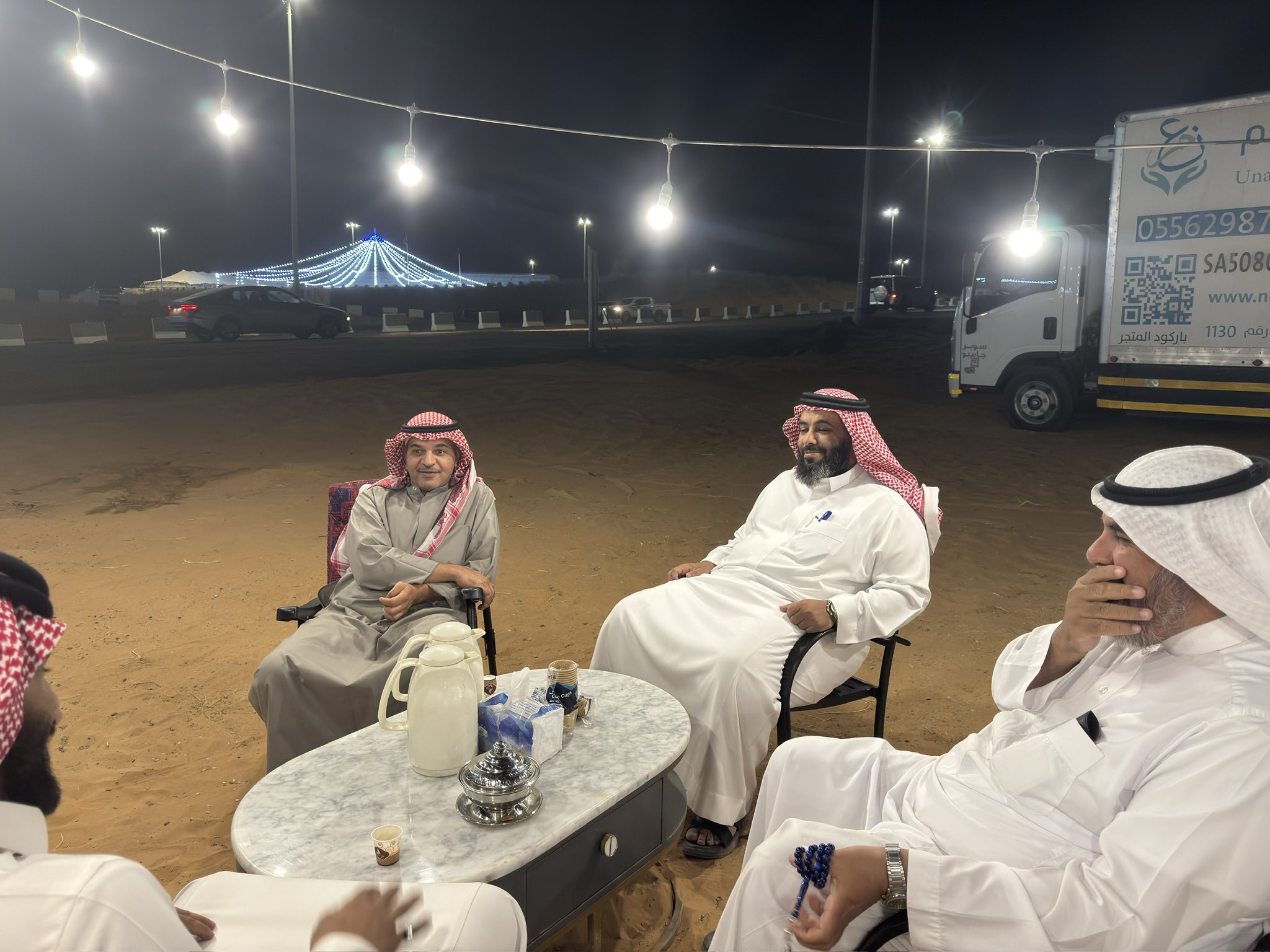 المدير التنفيذي لجمعية نِعم يتفقد أعمالها في مزاد عنيزة للإبل — 1